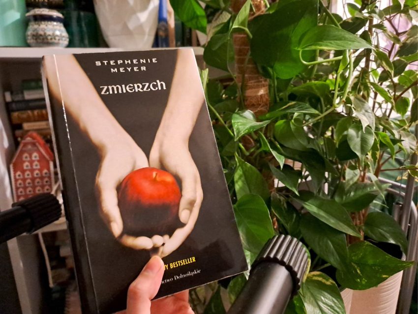 "Zmierzch" Stephenie Meyer