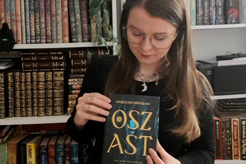 Recenzja książki pt. Oszast autorstwa Grzegorza Mirosława